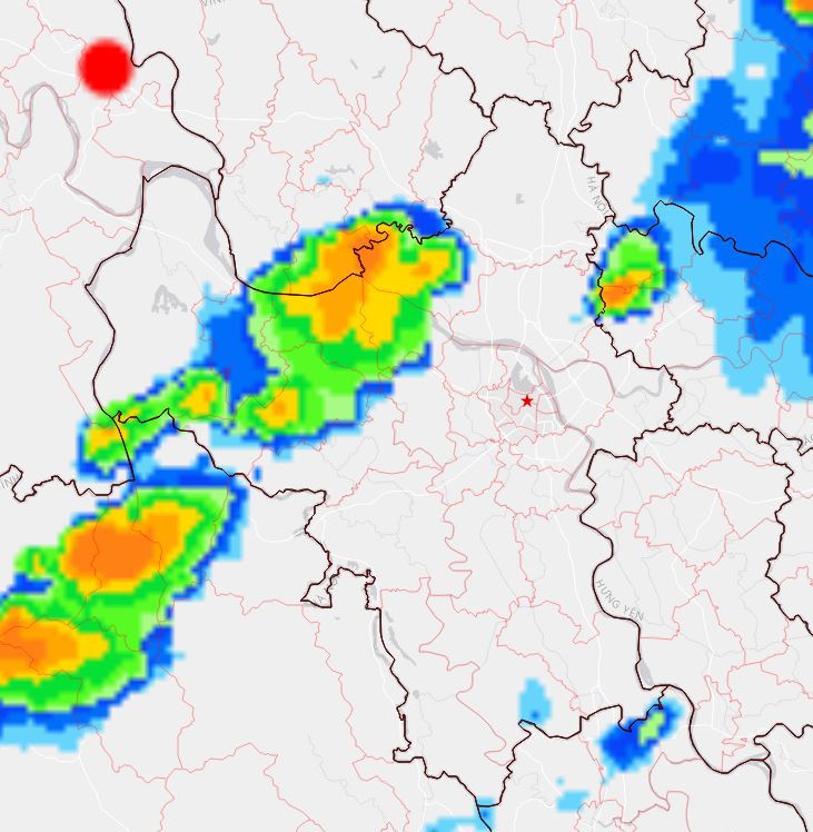 Cảnh báo mưa lớn cục bộ, dông, lốc, sét khu vực nội thành Hà Nội - Ảnh 1