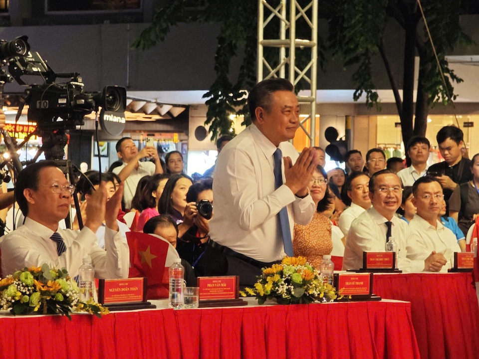 Ủy vi&ecirc;n Trung ương Đảng, Ph&oacute; B&iacute; thư Th&agrave;nh ủy, Chủ tịch UBND TP H&agrave; Nội Trần Sỹ Thanh tại Lễ khai mạc