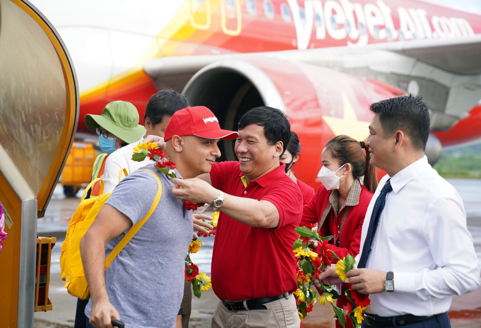 H&agrave;ng kh&ocirc;ng gi&aacute; rẻ Vietjet ch&agrave;o đ&oacute;n du kh&aacute;ch Ấn Độ đến Việt Nam . Ảnh: Ho&agrave;i Nam