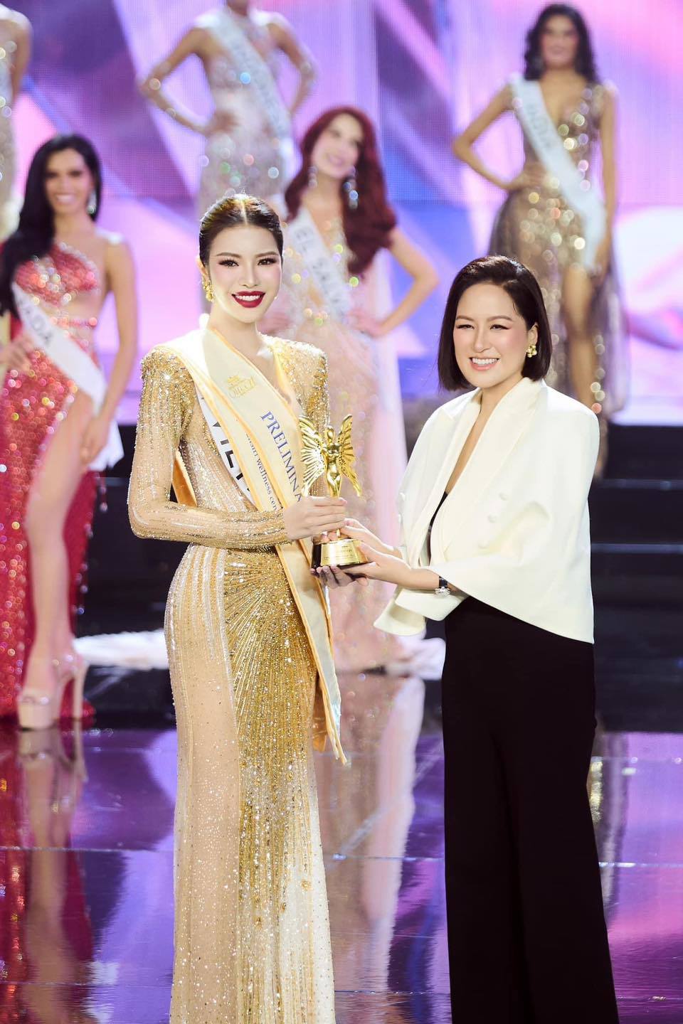 Nhờ m&agrave;n thể hiện ấn tượng tại b&aacute;n kết Miss International Queen 2024, đại diện Việt Nam được v&agrave;o thẳng v&agrave;o Top 12 chung cuộc. (Ảnh: Miss International Queen)