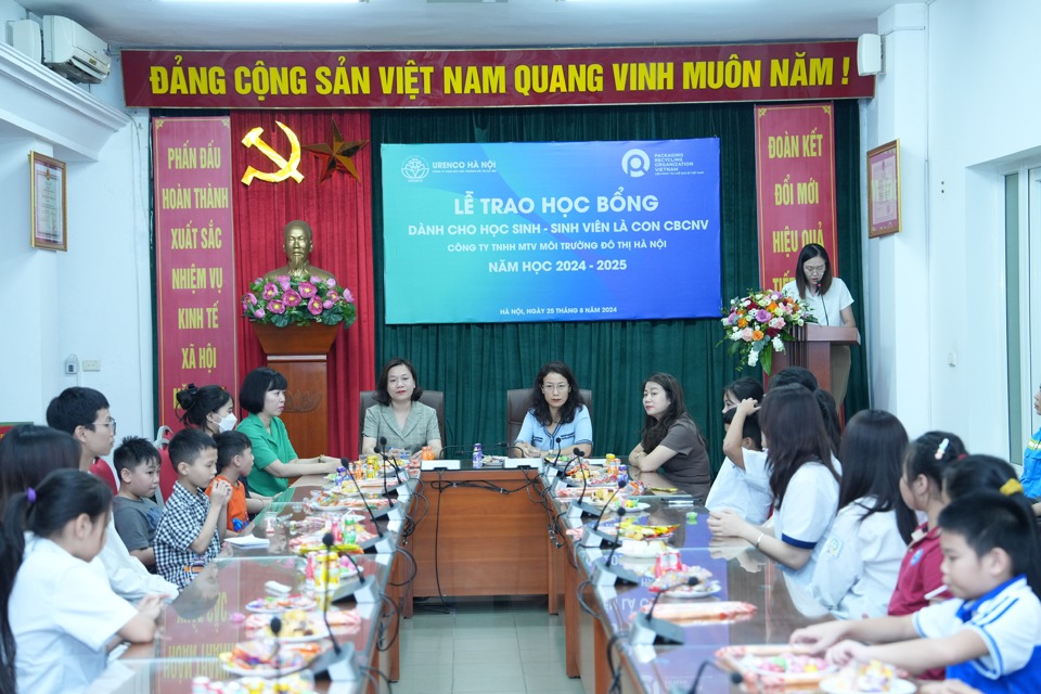 Quang cảnh buổi lễ.