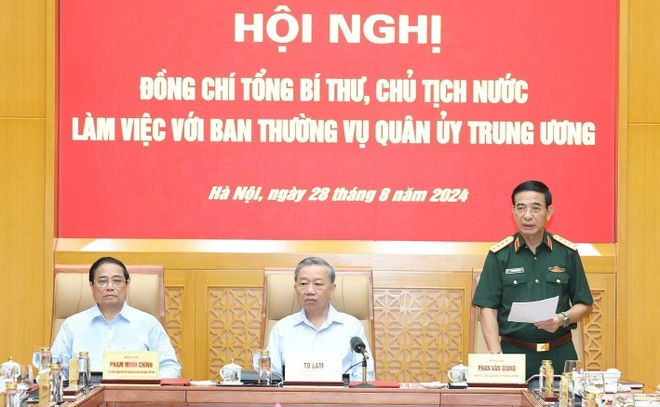 Đại tướng Phan Văn Giang, Ủy vi&ecirc;n Bộ Ch&iacute;nh trị, Ph&oacute; B&iacute; thư Qu&acirc;n ủy Trung ương, Bộ trưởng Bộ Quốc ph&ograve;ng ph&aacute;t biểu khai mạc. (Ảnh: Tr&iacute; Dũng/TTXVN)