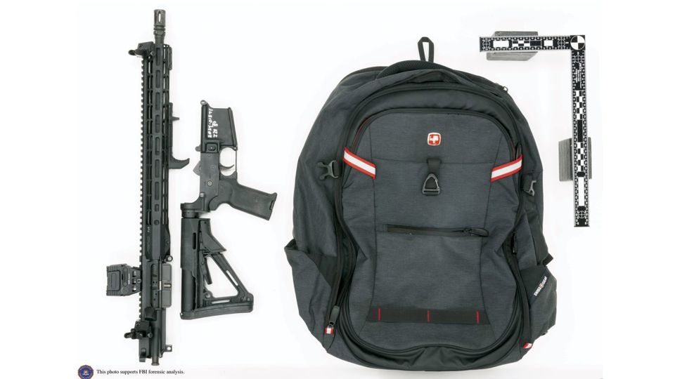 Image of the rifle and backpack used by Thomas Crooks at the time of the crime. Photo: FBI