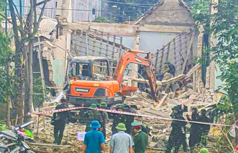 Nguy&ecirc;n nh&acirc;n g&acirc;y ra hai vụ nổ tại nh&agrave; nạn nh&acirc;n Q khiến 4 người thương vong vẫn chưa được l&agrave;m r&otilde;.