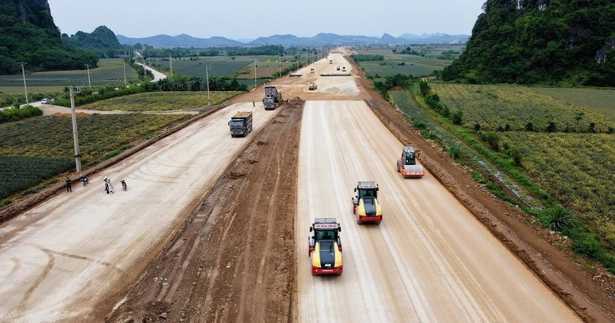 Phấn đấu ho&agrave;n th&agrave;nh Dự &aacute;n kết nối giao th&ocirc;ng c&aacute;c tỉnh miền n&uacute;i ph&iacute;a Bắc trong năm 2025. Ảnh: B.T