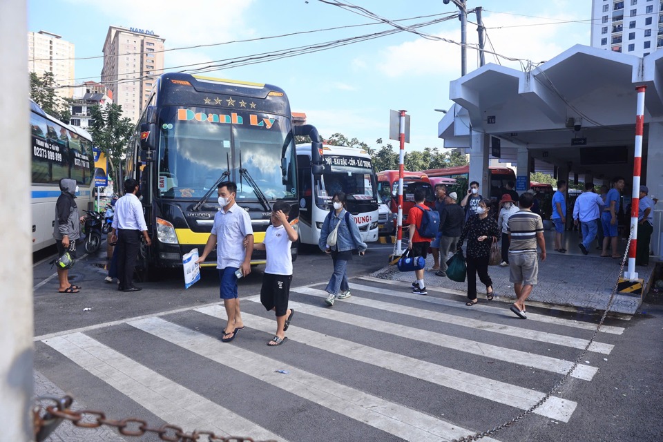 D&ugrave; lượng h&agrave;nh kh&aacute;ch tăng nhưng c&aacute;c bến xe đ&atilde; c&oacute; sự chuẩn bị trước, đ&aacute;p ứng nhu cầu của người d&acirc;n.