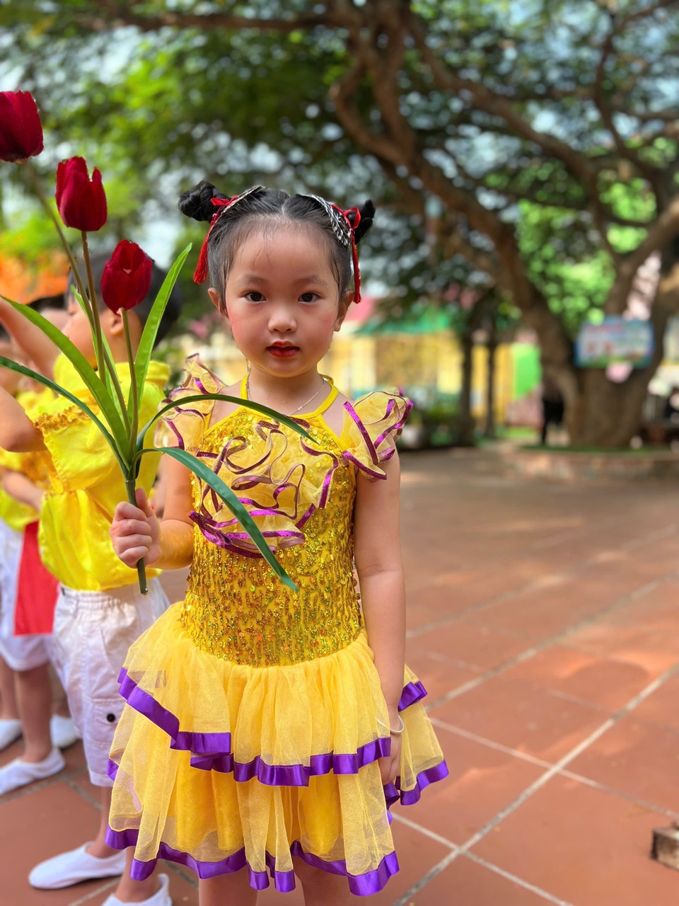 Niềm vui ng&agrave;y khai giảng cuả b&eacute; tại trường mầm non x&atilde; Tr&acirc;n Ch&acirc;u, huyện C&aacute;t Hải, Hải Ph&ograve;ng. Ảnh: Vĩnh Qu&acirc;n