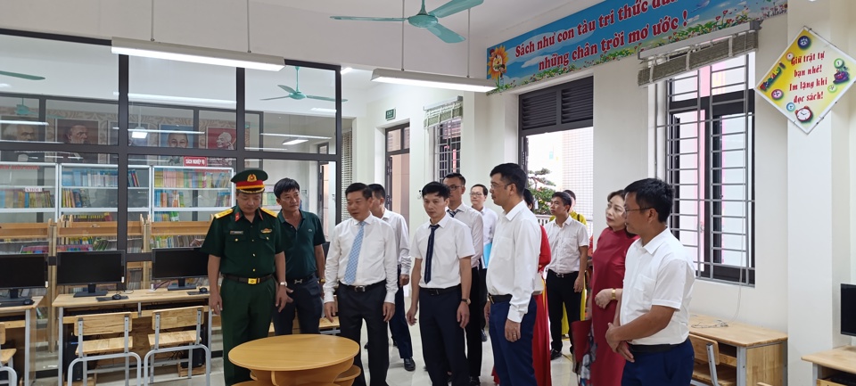 Trường Tiểu học Phượng C&aacute;ch được đầu tư khang trang, hiện đại với đầy đủ cơ sở vật chất đ&aacute;p ứng nhu cầu dạy v&agrave; học.