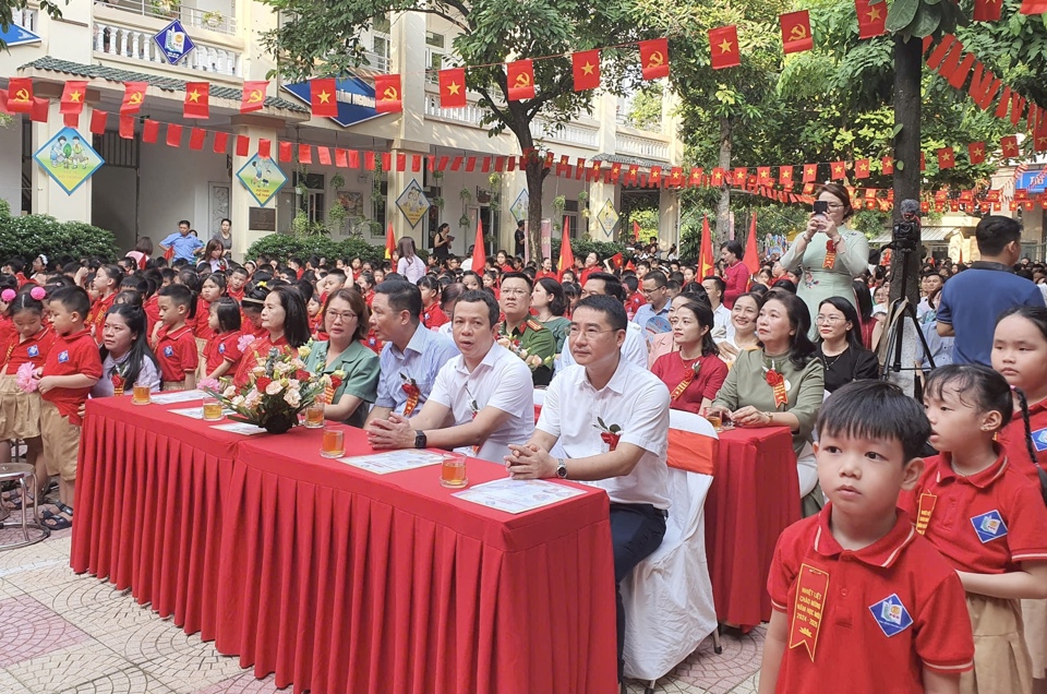 Trường Tiểu học Phan Đ&igrave;nh Gi&oacute;t khai giảng năm học mới