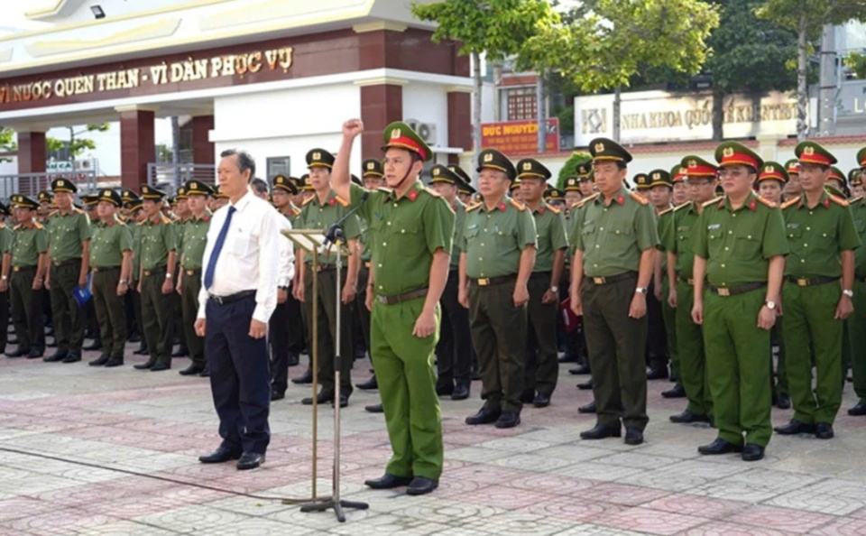 C&ocirc;ng an tỉnh B&igrave;nh Thuận tuy&ecirc;n dương những tập thể, c&aacute; nh&acirc;n xuất sắc.