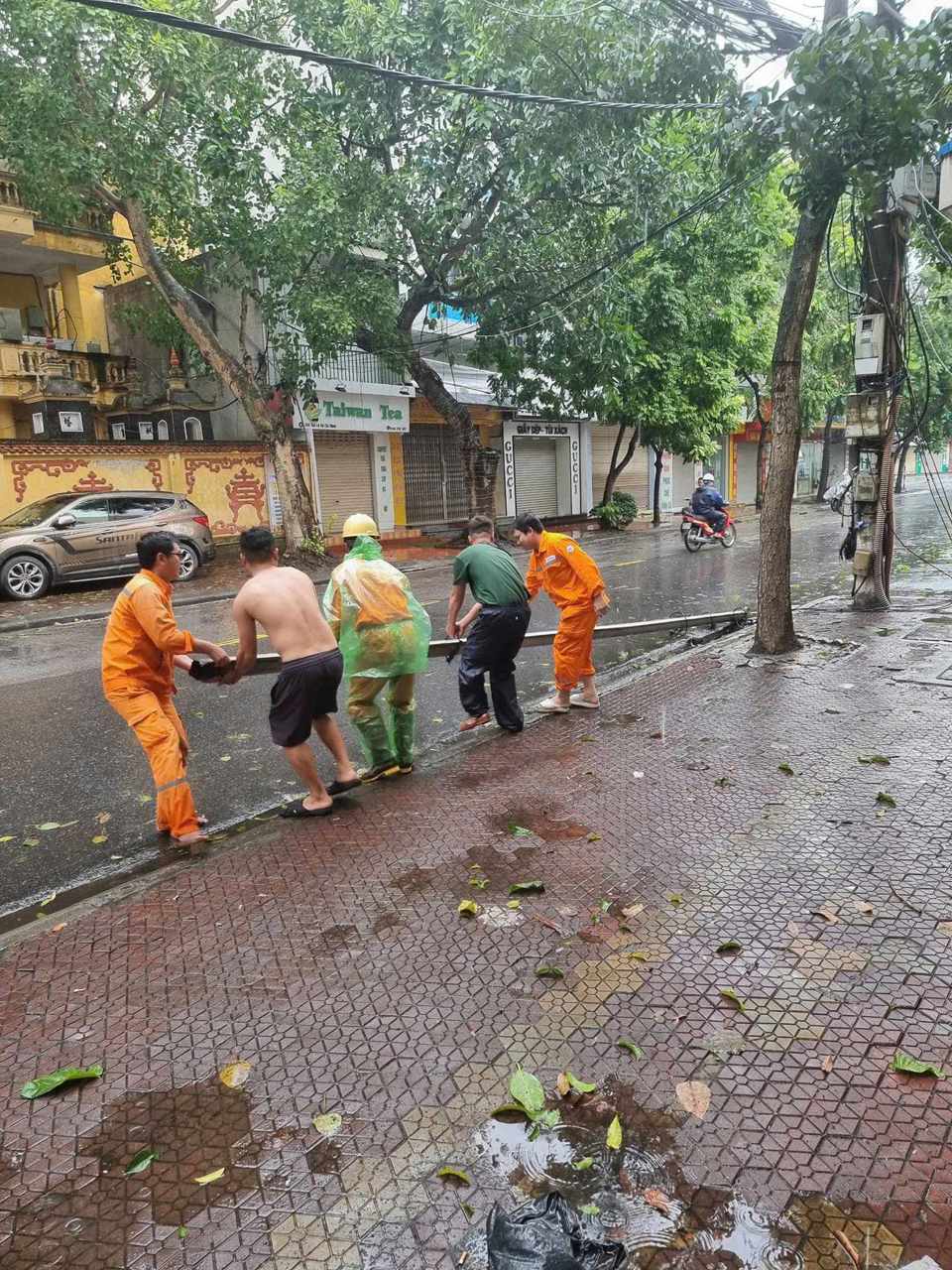 Nỗ lực khắc phục để cấp điện trở lại.