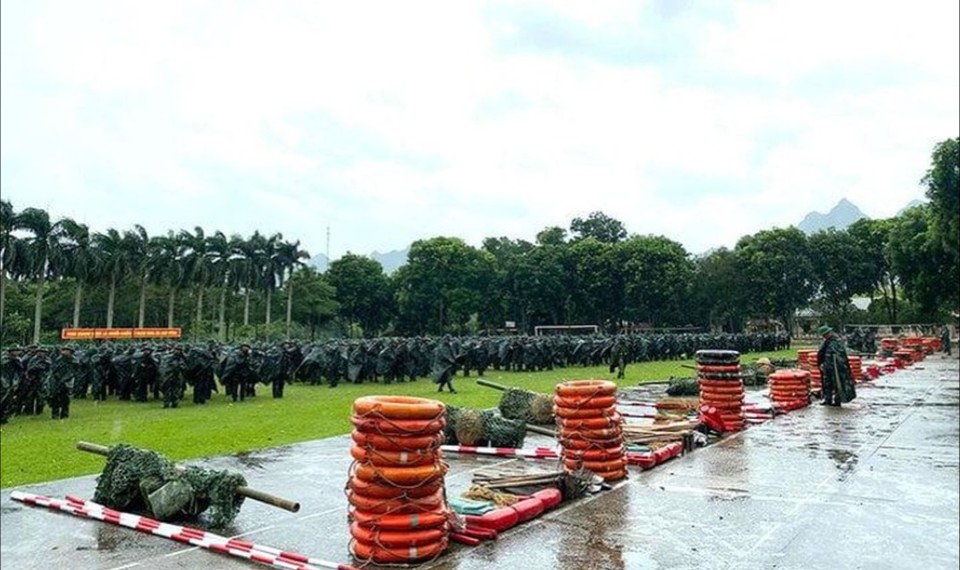 Sư đo&agrave;n 3 (Qu&acirc;n khu 1) bảo đảm c&aacute;c điều kiện nh&acirc;n lực, vật chất ứng ph&oacute; với b&atilde;o số 3.