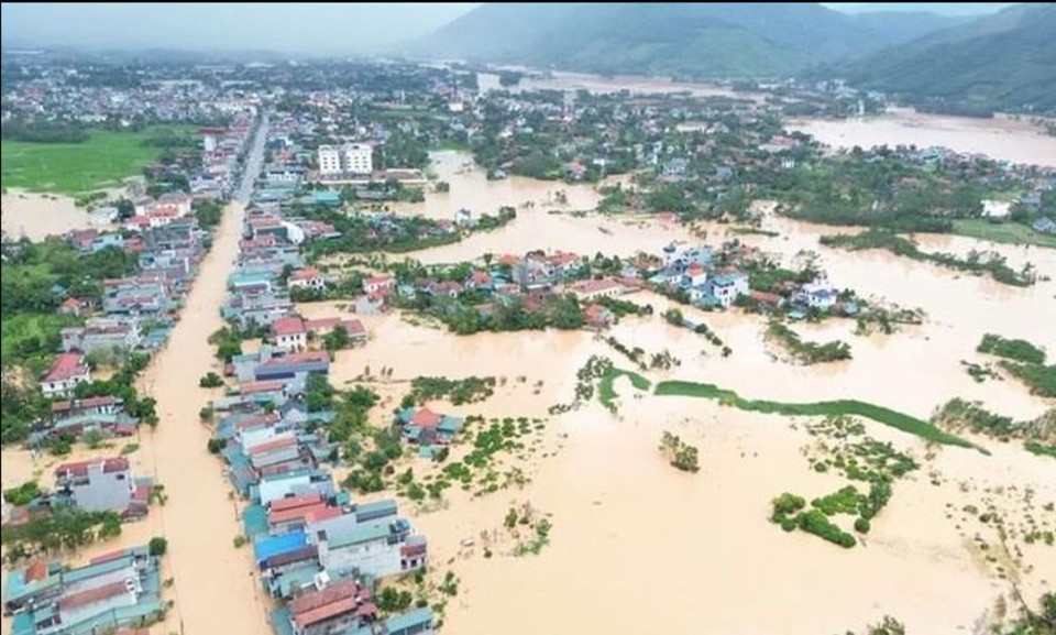 Huyện Sơn Động bị ngập cả huyện.