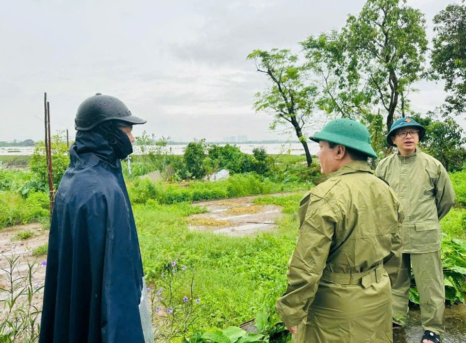 L&atilde;nh đạo huyện Thanh Tr&igrave; xem x&eacute;t, đ&aacute;nh gi&aacute; t&igrave;nh h&igrave;nh thiệt hại v&agrave; khắc phục sau mưa b&atilde;o.