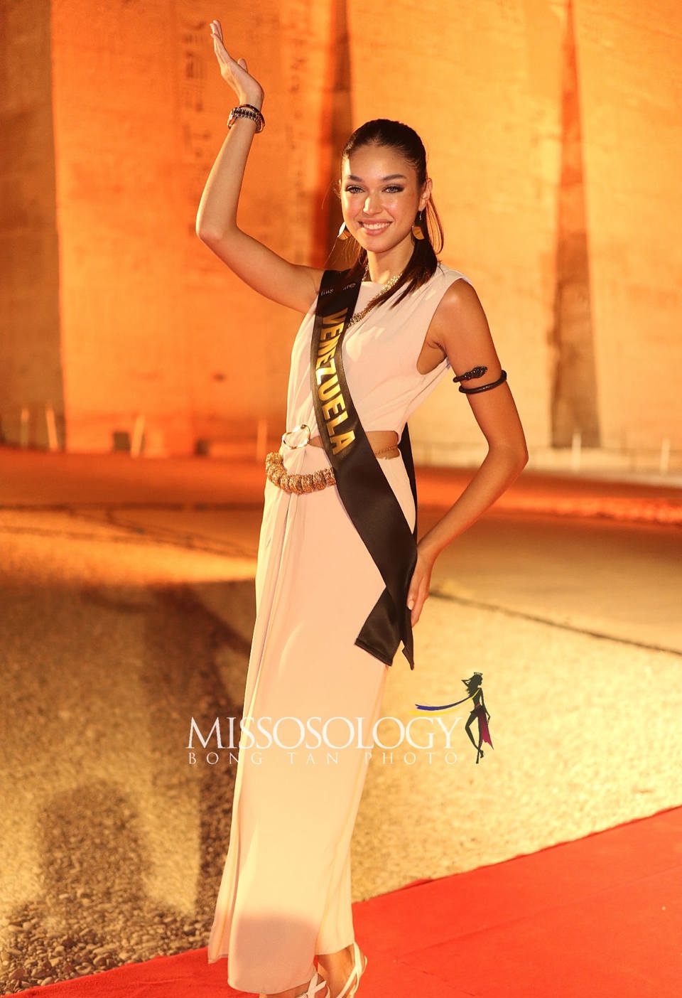 Các thí sinh cuộc thi Miss Elite World 2024 hóa nữ hoàng Ai Cập - Ảnh 23