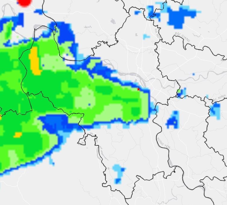 Cảnh báo: Hà Nội tiếp tục mưa lớn, dông, lốc ở khu vực nội thành - Ảnh 1