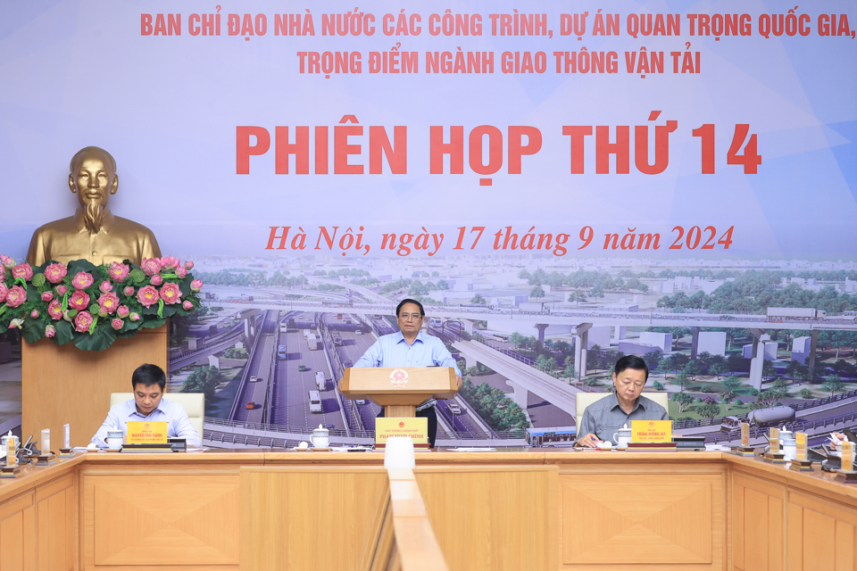 Thủ tướng khẳng định, ph&aacute;t huy tinh thần tự lực, tự cường, những kết quả, kinh nghiệm v&agrave; b&agrave;i học qua c&aacute;c nhiệm kỳ, qua l&atilde;nh đạo, chỉ đạo v&agrave; thực hiện nhiều dự &aacute;n, ch&uacute;ng ta nhất định sẽ thực hiện th&agrave;nh c&ocirc;ng c&aacute;c dự &aacute;n trọng điểm của ng&agrave;nh giao th&ocirc;ng - Ảnh: VGP/Nhật Bắc &nbsp;