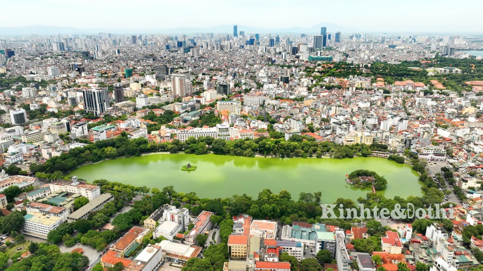 Thủ đ&ocirc; H&agrave; Nội đ&atilde; c&oacute; những bước ph&aacute;t triển vượt bậc về kinh tế, x&atilde; hội, đ&ocirc; thị. Ảnh: Phạm H&ugrave;ng