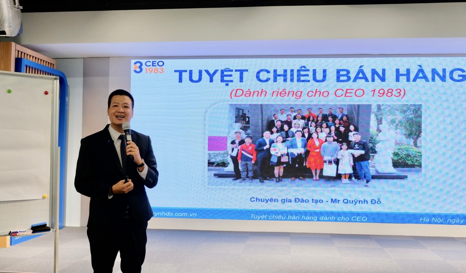 Diễn giả Đỗ Xu&acirc;n Quỳnh chia sẻ tại CEO Talks.