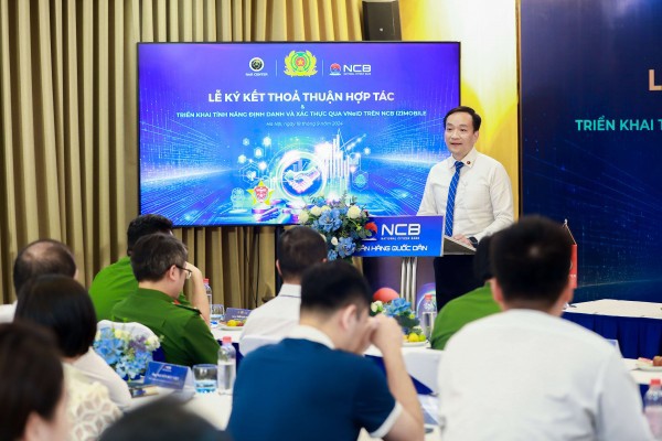 &Ocirc;ng Tạ Kiều Hưng - Tổng Gi&aacute;m đốc NCB ph&aacute;t biểu tại lễ k&yacute; kết