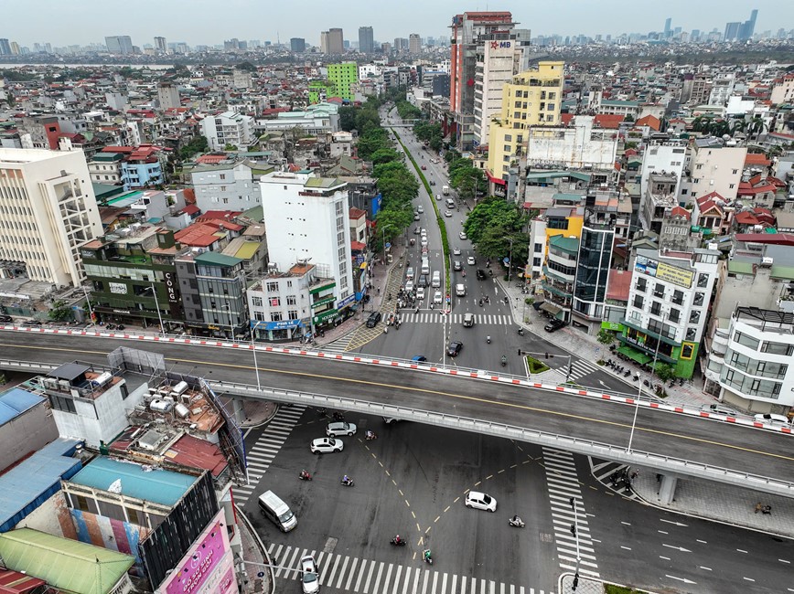 Cận cảnh tuyến đường hơn 1.200 tỷ đồng tại quận Long Biên vừa hoàn thành - Ảnh 4