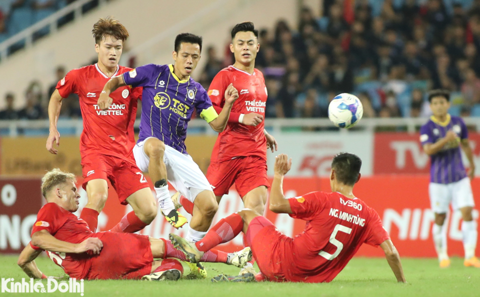 Tưởng như trận đấu kết th&uacute;c với tỷ số 1-1, Thể C&ocirc;ng Viettel bất ngờ c&oacute; b&agrave;n thắng ở ph&uacute;t thi đấu ch&iacute;nh thức cuối c&ugrave;ng nhờ c&ocirc;ng của&nbsp;Amarildo.