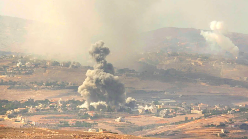 Nabatiyeh, Lebanon sau loạt kh&ocirc;ng k&iacute;ch. Ảnh: Huscein Malia