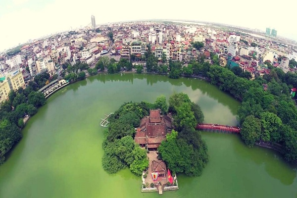 H&agrave; Nội đ&atilde; triển khai m&ocirc; h&igrave;nh du lịch kh&ocirc;ng kh&oacute;i thuốc ở 30 điểm du lịch, di t&iacute;ch lịch sử văn h&oacute;a tại quận Ho&agrave;n Kiếm như: Đền Ngọc Sơn, đền B&agrave; Kiệu, ch&ugrave;a Qu&aacute;n Sứ, ch&ugrave;a B&agrave; Đ&aacute;...