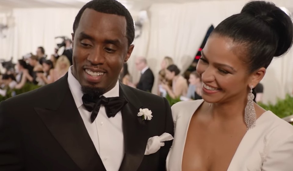 Diddy v&agrave; bạn g&aacute;i cũ Cassie xuất hiện tại Met Gala. Ảnh: Cắt từ video của Vogue