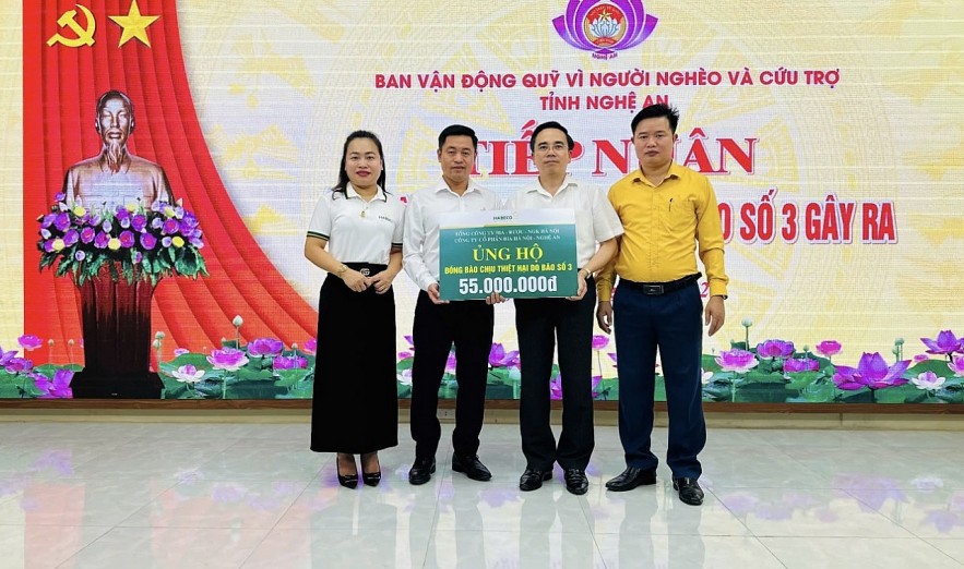 C&ocirc;ng ty cổ phần Bia H&agrave; Nội - Nghệ An ủng hộ đồng b&agrave;o th&ocirc;ng qua Ủy ban Mặt trận tổ quốc Việt Nam - tỉnh Nghệ An.