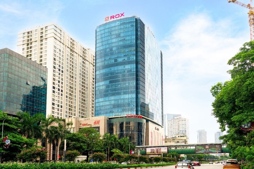 ROX Tower Nguyễn Ch&iacute; Thanh - một trong những t&ograve;a nh&agrave; văn ph&ograve;ng hạng A TNL đang cho thu&ecirc;.