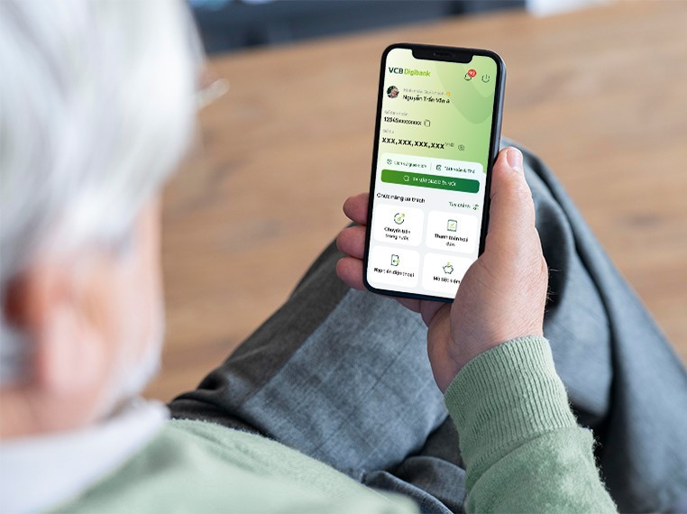 VCB Digibank có thêm giao diện "An Vui" cho khách lớn tuổi - Ảnh 1