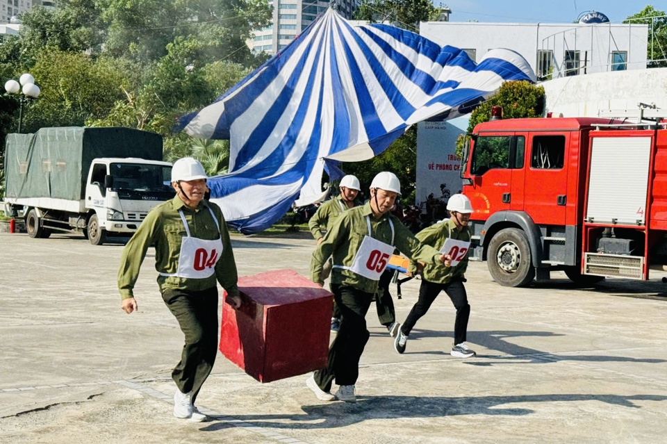 Thanh Xuân: nâng cao kỹ năng qua hội thi chữa cháy, cứu người, cứu tài sản - Ảnh 1