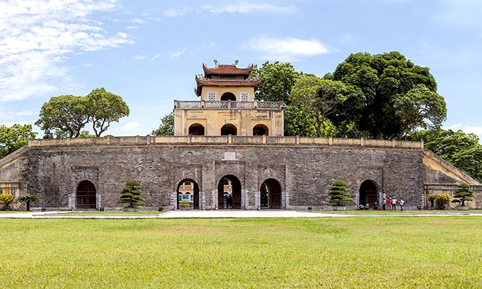 Đoan M&ocirc;n - Ho&agrave;ng th&agrave;nh Thăng Long ch&iacute;nh l&agrave; nơi hội qu&acirc;n của qu&acirc;n đội Nh&acirc;n d&acirc;n Việt Nam khi v&agrave;o tiếp quản Thủ đ&ocirc; trong ng&agrave;y 10/10/1954.