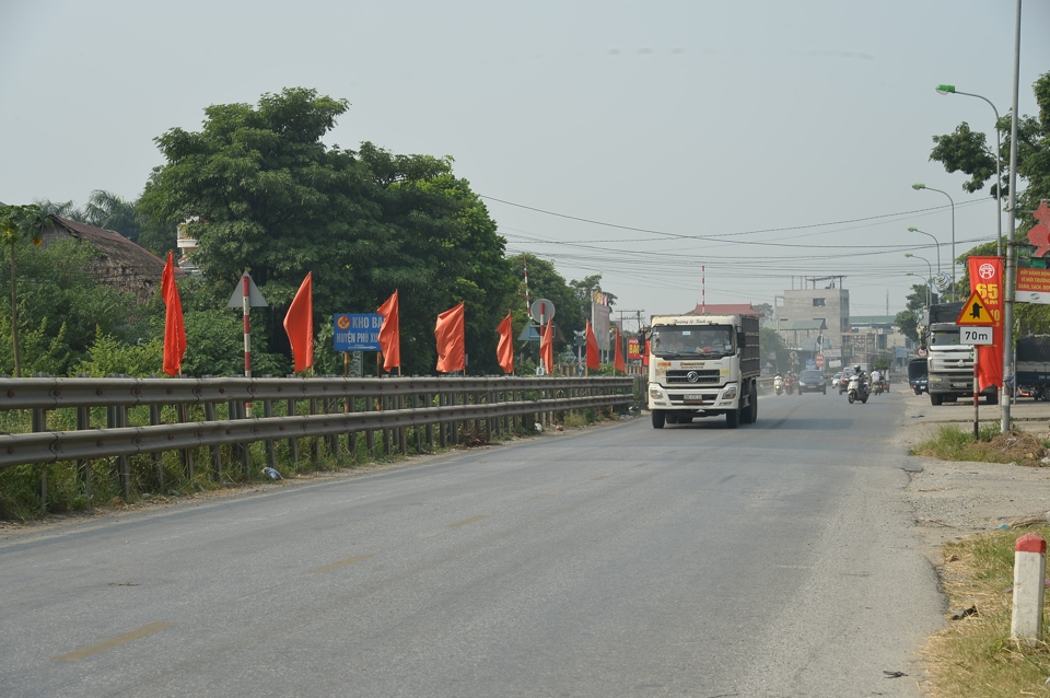 Quố nghiệp đồng bằng phía Nam sông Hồng. c lộ 1A đoạn qua địa bàn huyện Phú Xuyên. Ảnh: Phạm Hùng