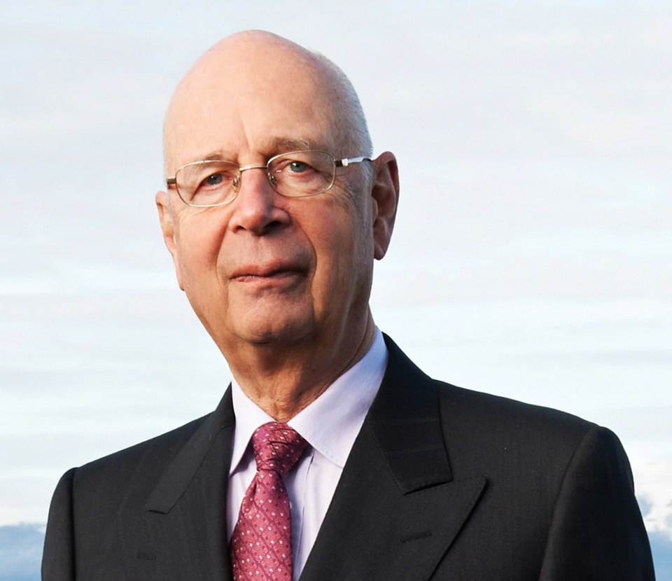 Gi&aacute;o sư Klaus Schwab - Người s&aacute;ng lập ki&ecirc;m Chủ tịch tổ chức WEF.