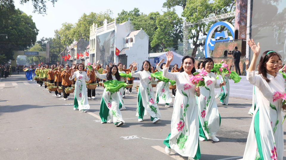 Hào hùng, sôi động chương trình “Ngày hội Văn hóa vì hòa bình” - Ảnh 166