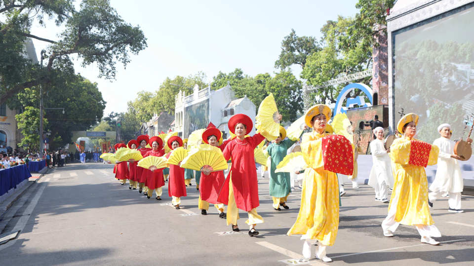 Hào hùng, sôi động chương trình “Ngày hội Văn hóa vì hòa bình” - Ảnh 111