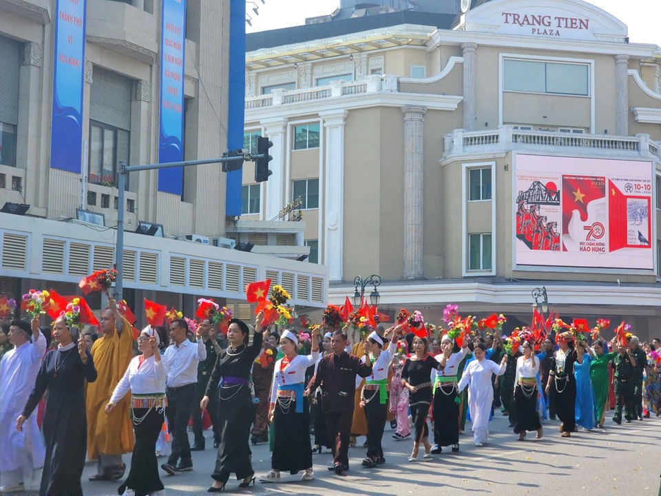 Hào hùng, sôi động chương trình “Ngày hội Văn hóa vì hòa bình” - Ảnh 177