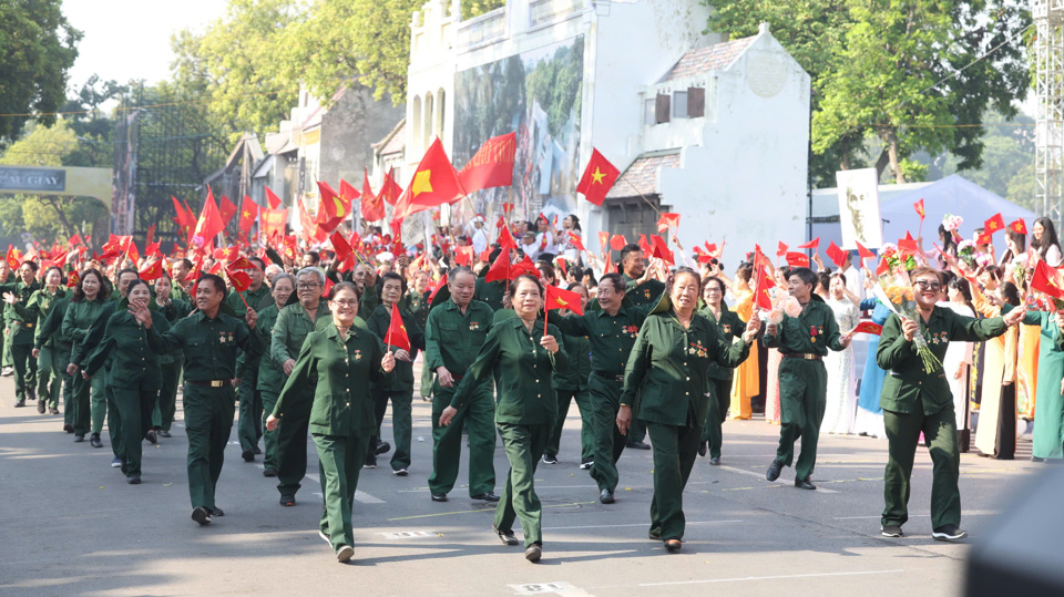 Hào hùng, sôi động chương trình “Ngày hội Văn hóa vì hòa bình” - Ảnh 82