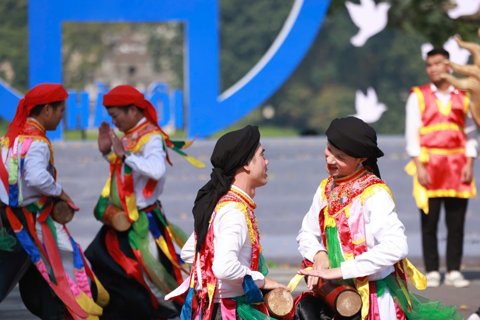 Hào hùng, sôi động chương trình “Ngày hội Văn hóa vì hòa bình” - Ảnh 128