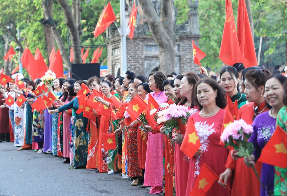 Hào hùng, sôi động chương trình “Ngày hội Văn hóa vì hòa bình” - Ảnh 3