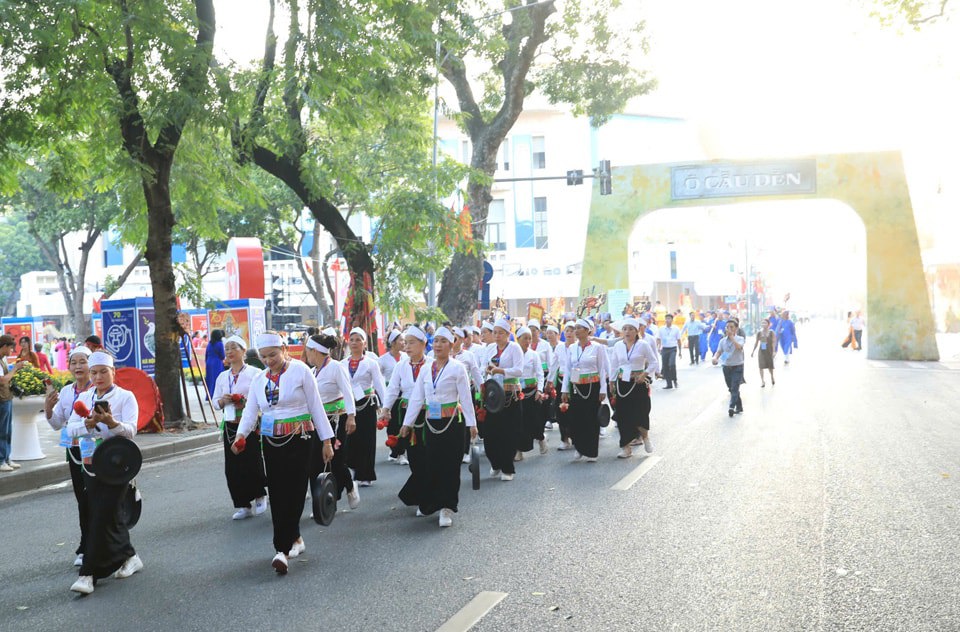 Hào hùng, sôi động chương trình “Ngày hội Văn hóa vì hòa bình” - Ảnh 2