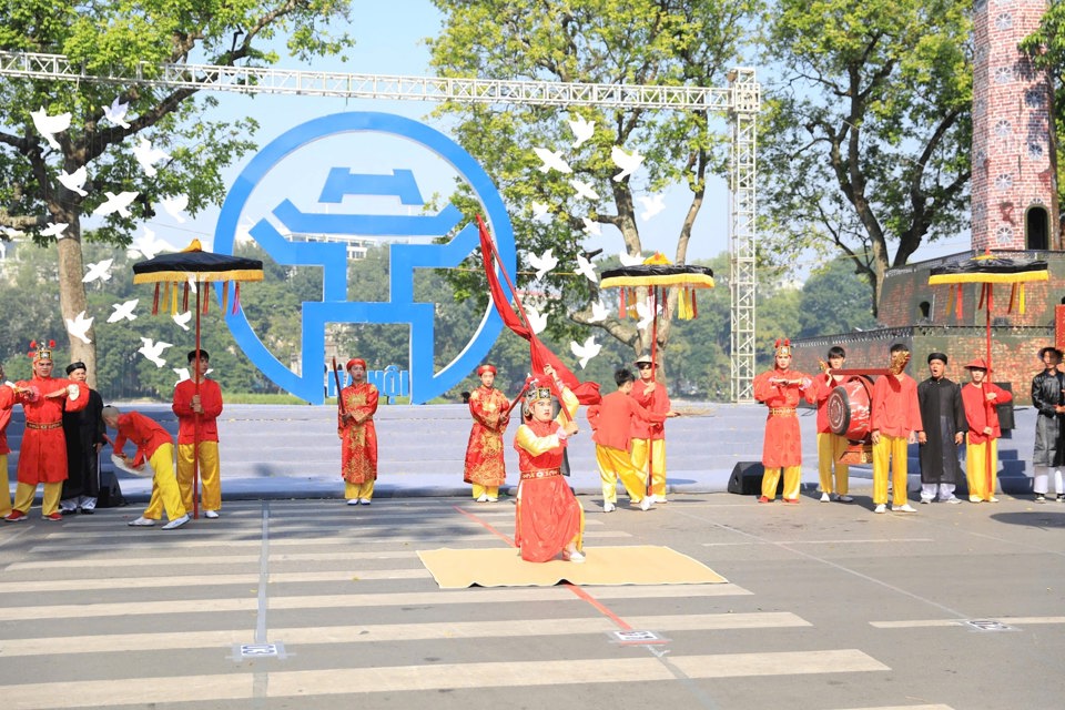 Hào hùng, sôi động chương trình “Ngày hội Văn hóa vì hòa bình” - Ảnh 96