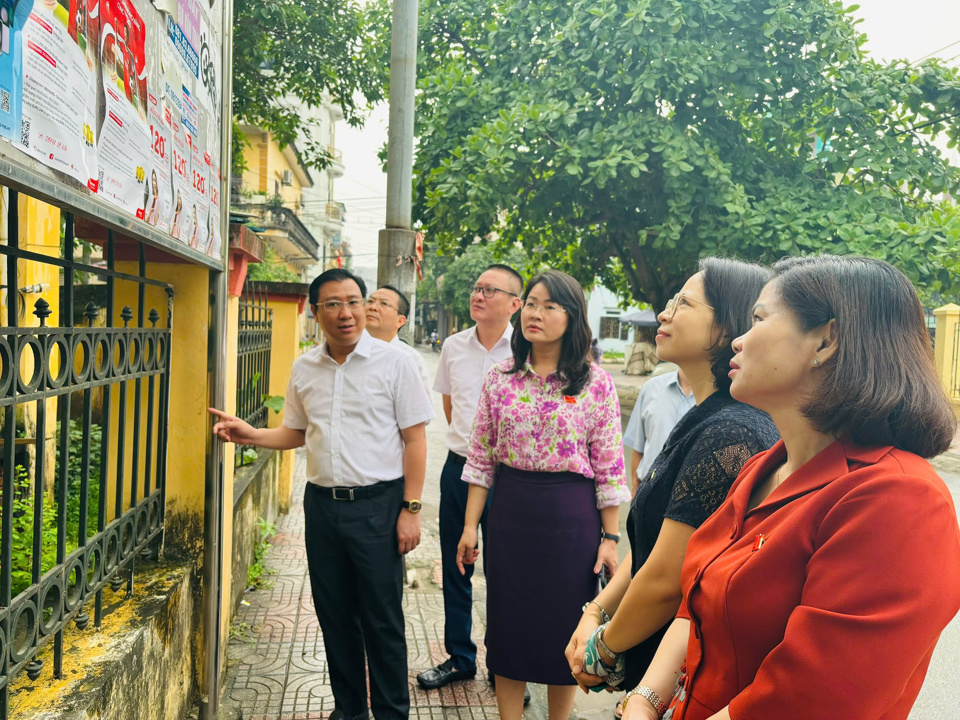 Thông qua giám sát của Thường trực, các Ban HĐNDTP đã kịp thời kiến nghị, đề xuất xây dựng các cơ chế, chính sách đáp ứng nhu cầu thực tiễn cuộc sống. Ảnh: Thịnh An