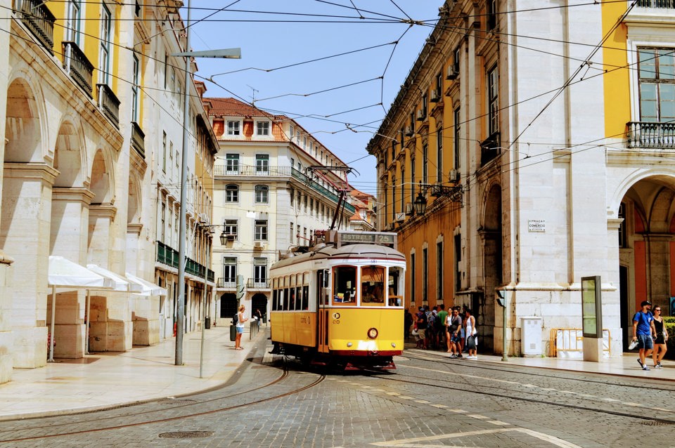 Lisbon (Bồ Đ&agrave;o Nha) l&agrave; điểm đến l&yacute; tưởng nhất cho người l&agrave;m việc từ xa. Ảnh: Skratch