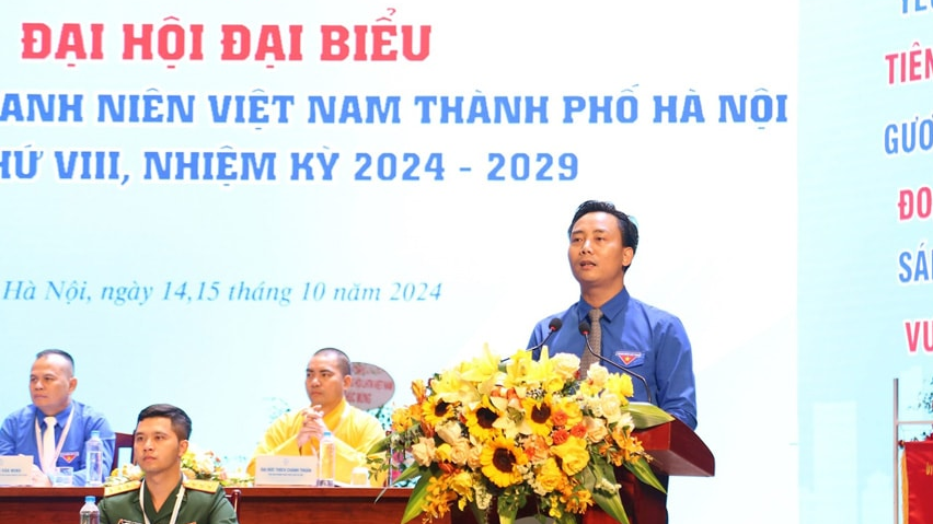 Ph&oacute; B&iacute; thư Thường trực Th&agrave;nh đo&agrave;n, Chủ tịch Hội Li&ecirc;n hiệp thanh ni&ecirc;n Việt Nam TP H&agrave; Nội Nguyễn Đức Tiến ph&aacute;t biểu khai mạc Đại hội