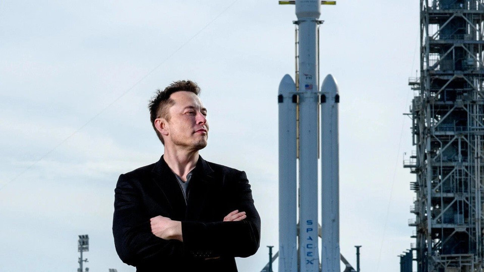 Chinh phục không gian chỉ là mộttrong những tham vọng của tỷ phú Elon Musk. Ảnh:NewYorkTimes