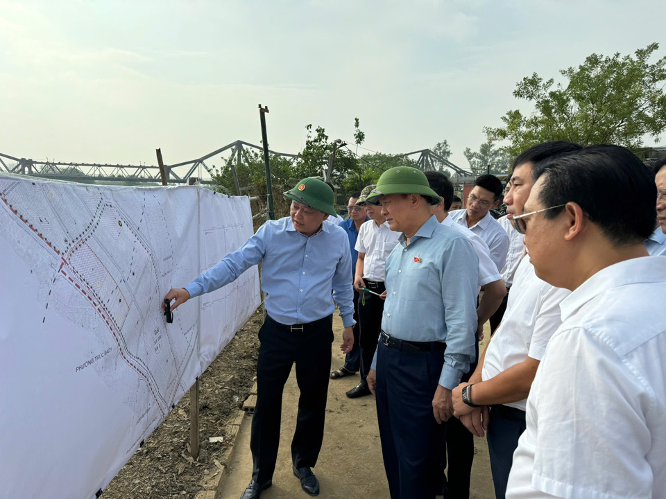 Thủ tướng Chính phủ Phạm Minh Chính và Chủ tịch Quốc hội Trần Thanh Mẫn đồng chủ trì Hội nghị. Ảnh: Duy Linh