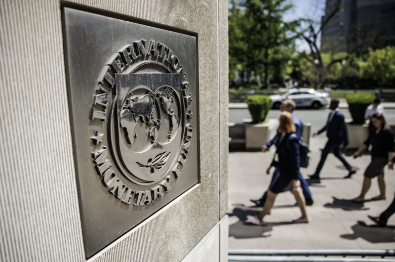 IMF cảnh báo nợ công toàn cầu sẽ vượt 100.000 tỷUSDtrong năm nay. Ảnh: Bloomberg